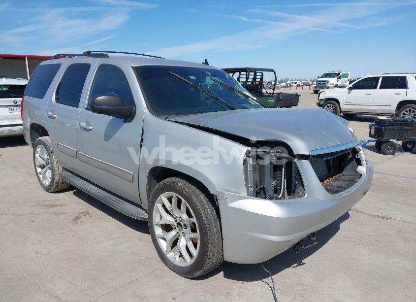 2010 Gmc Yukon SLE (VIN 1GKUCAE08AR275205) main photo