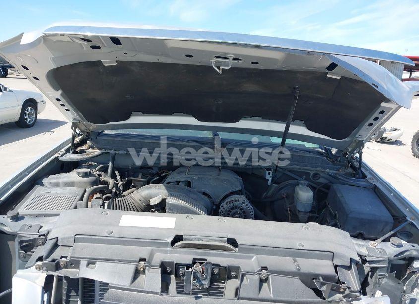 Photo 10 of 2010 Gmc Yukon SLE (VIN 1GKUCAE08AR275205)