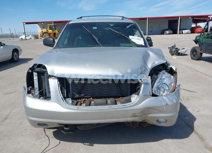 Photo 12 of 2010 Gmc Yukon SLE (VIN 1GKUCAE08AR275205)