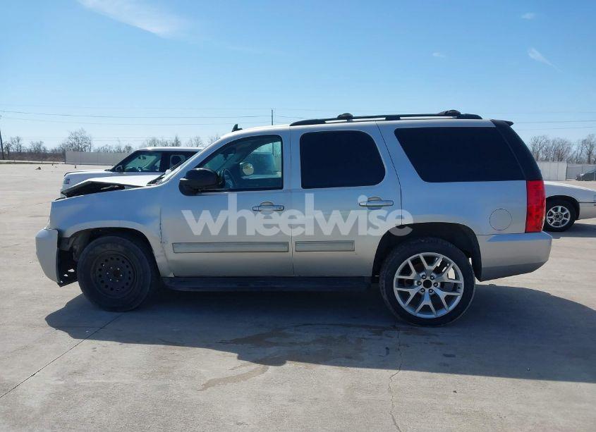 Photo 14 of 2010 Gmc Yukon SLE (VIN 1GKUCAE08AR275205)