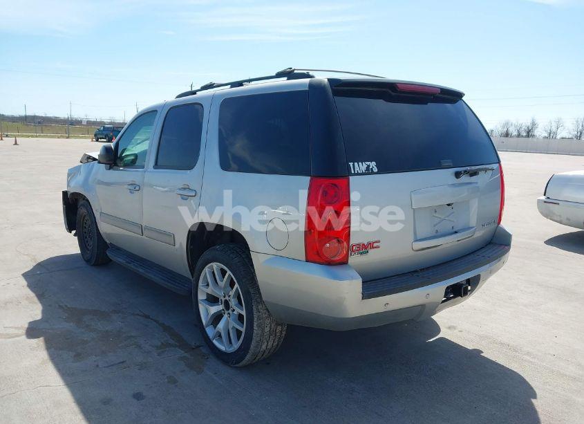 Photo 3 of 2010 Gmc Yukon SLE (VIN 1GKUCAE08AR275205)