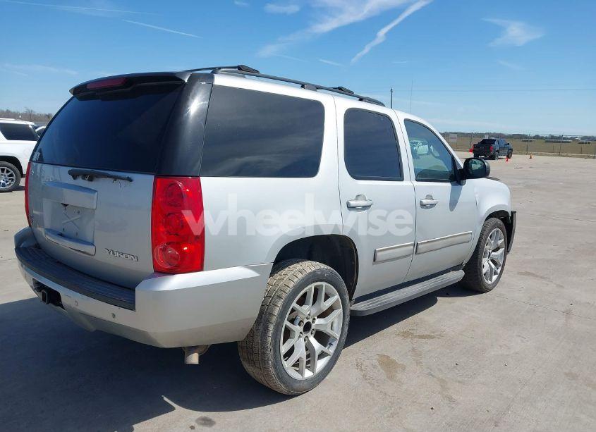 Photo 4 of 2010 Gmc Yukon SLE (VIN 1GKUCAE08AR275205)