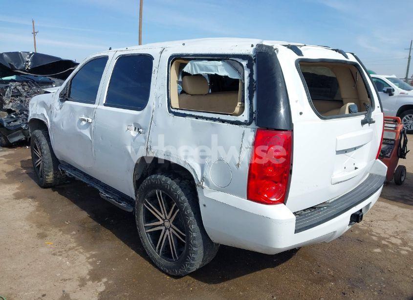 Photo 3 of 2010 Gmc Yukon SLE (VIN 1GKUCAE08AR291324)