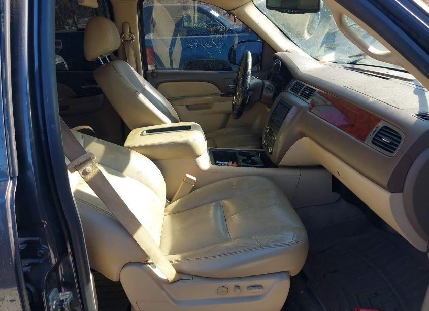 Photo 5 of 2010 Gmc Yukon XL 1500 SLT (VIN 1GKUCKE01AR214347)