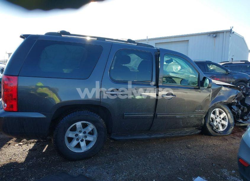 Photo 13 of 2010 Gmc Yukon SLE (VIN 1GKUKAE05AR183519)