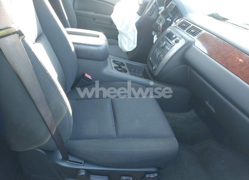 Photo 5 of 2010 Gmc Yukon SLE (VIN 1GKUKAE05AR183519)