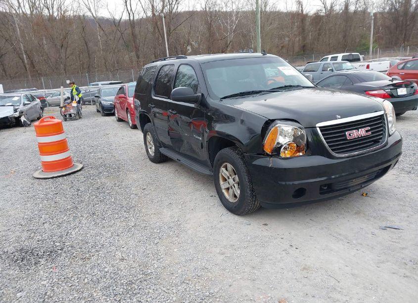 2010 Gmc Yukon SLE (VIN 1GKUKAE07AR265428) main photo