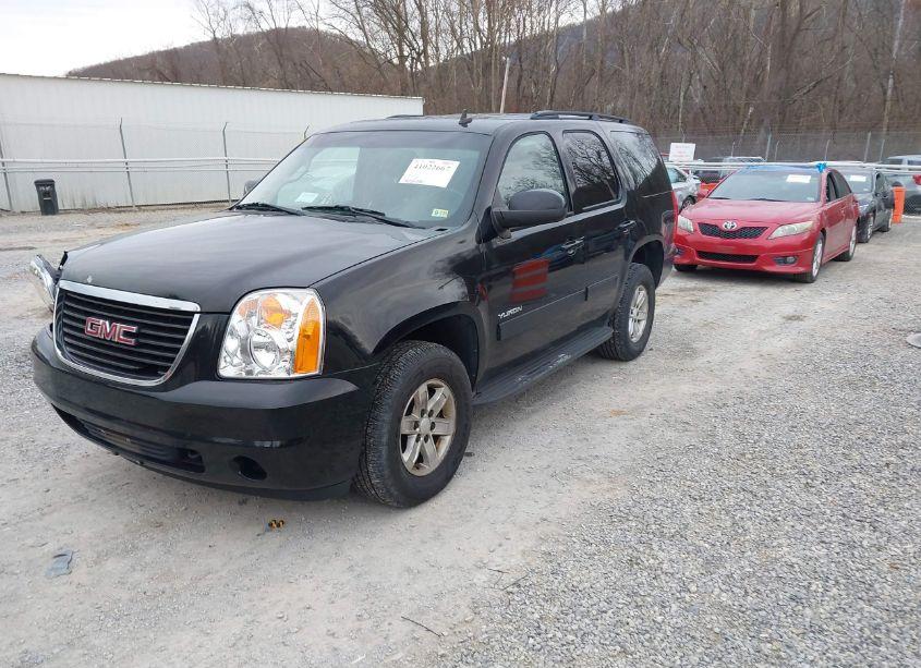 Photo 2 of 2010 Gmc Yukon SLE (VIN 1GKUKAE07AR265428)