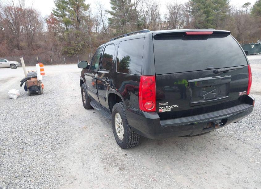 Photo 3 of 2010 Gmc Yukon SLE (VIN 1GKUKAE07AR265428)
