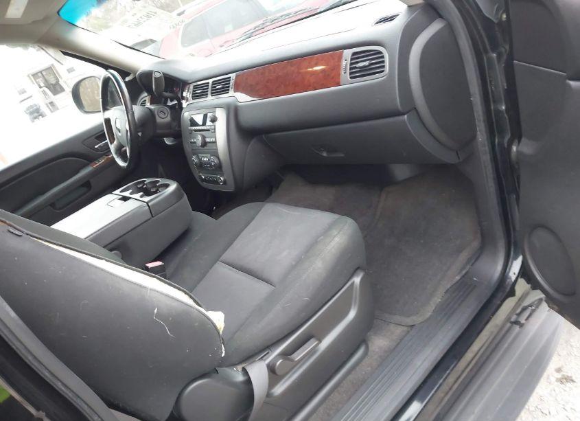 Photo 5 of 2010 Gmc Yukon SLE (VIN 1GKUKAE07AR265428)