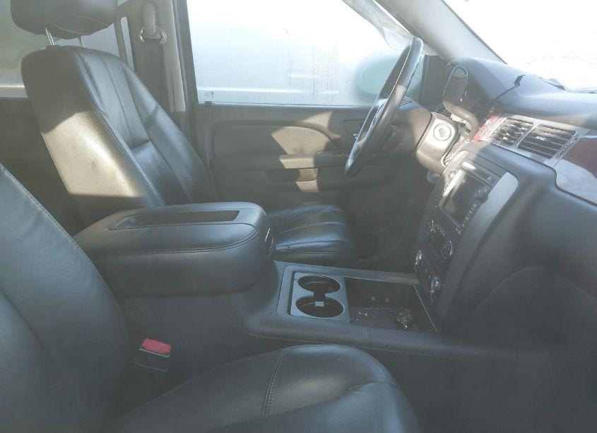 Photo 5 of 2010 Gmc Yukon SLT (VIN 1GKUKCE0XAR242138)