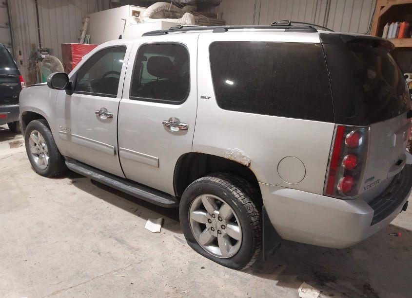Photo 3 of 2010 Gmc Yukon SLT (VIN 1GKUKCE0XAR291193)