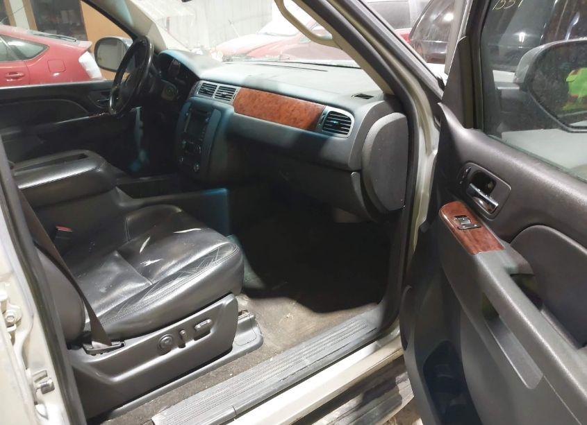 Photo 5 of 2010 Gmc Yukon SLT (VIN 1GKUKCE0XAR291193)