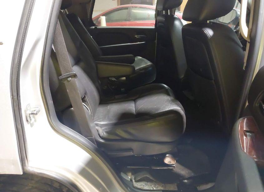 Photo 8 of 2010 Gmc Yukon SLT (VIN 1GKUKCE0XAR291193)