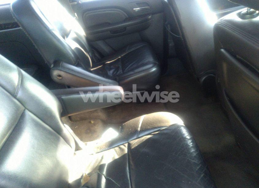 Photo 8 of 2010 Gmc Yukon DENALI (VIN 1GKUKEEF0AR101191)