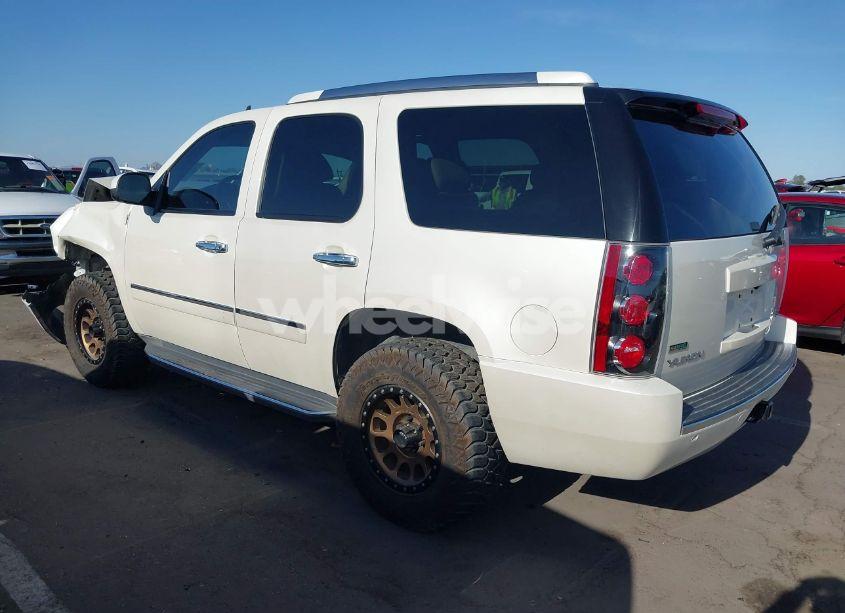 Photo 3 of 2010 Gmc Yukon DENALI (VIN 1GKUKEEF1AR224997)