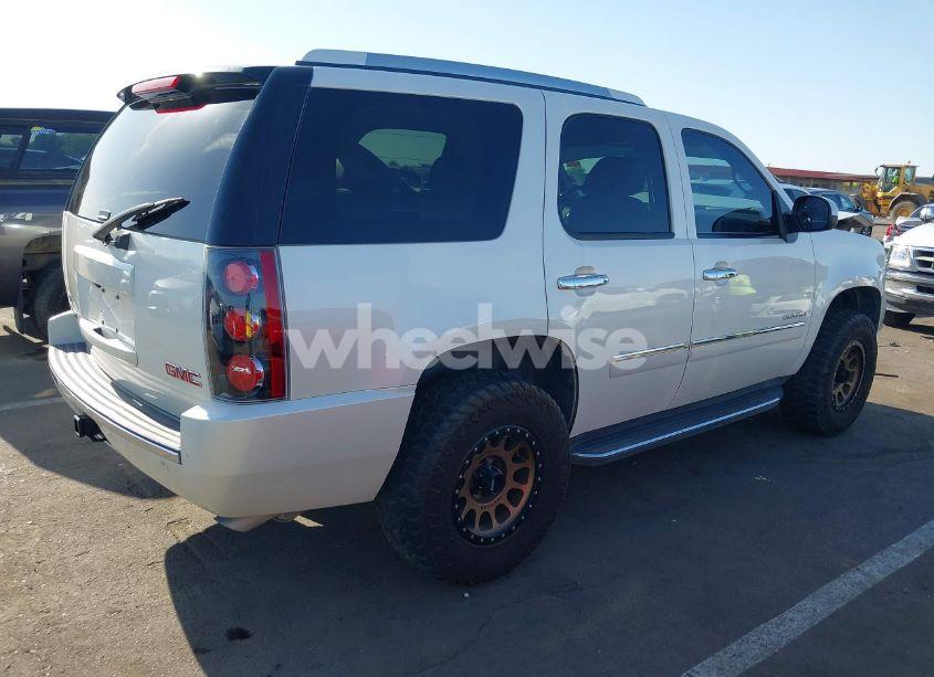 Photo 4 of 2010 Gmc Yukon DENALI (VIN 1GKUKEEF1AR224997)