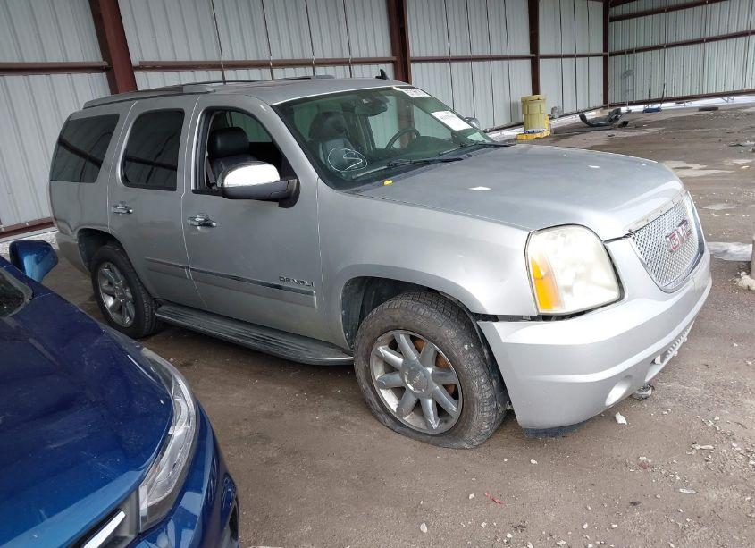 2010 Gmc Yukon DENALI (VIN 1GKUKEEF6AR208679) main photo