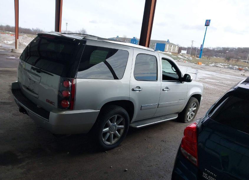 Photo 14 of 2010 Gmc Yukon DENALI (VIN 1GKUKEEF6AR208679)