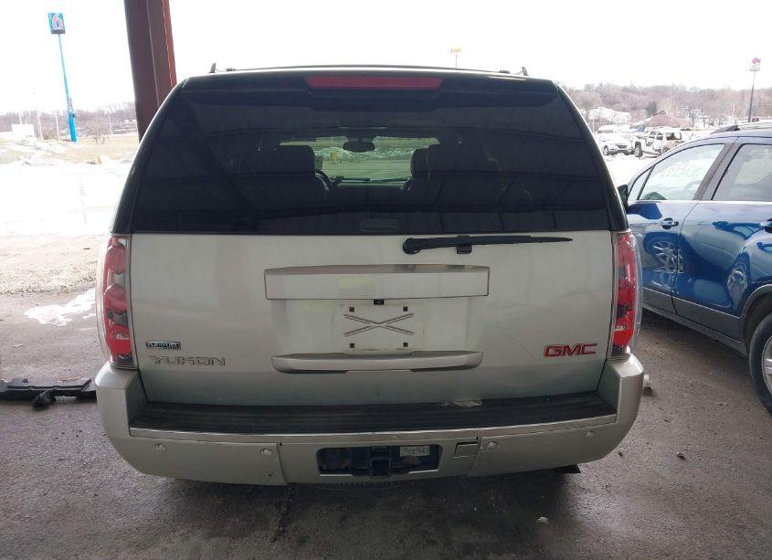 Photo 17 of 2010 Gmc Yukon DENALI (VIN 1GKUKEEF6AR208679)