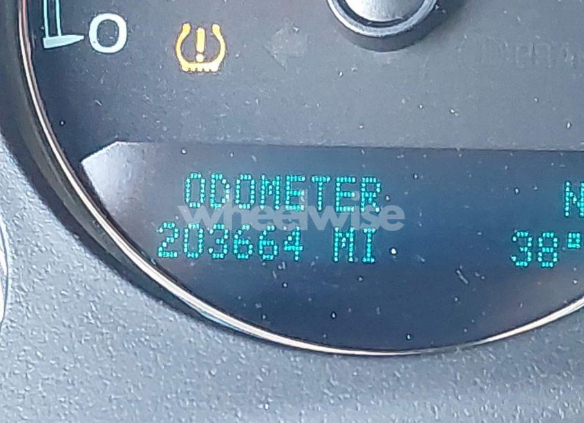 Photo 15 of 2010 Gmc Yukon DENALI (VIN 1GKUKEEF8AR153359)