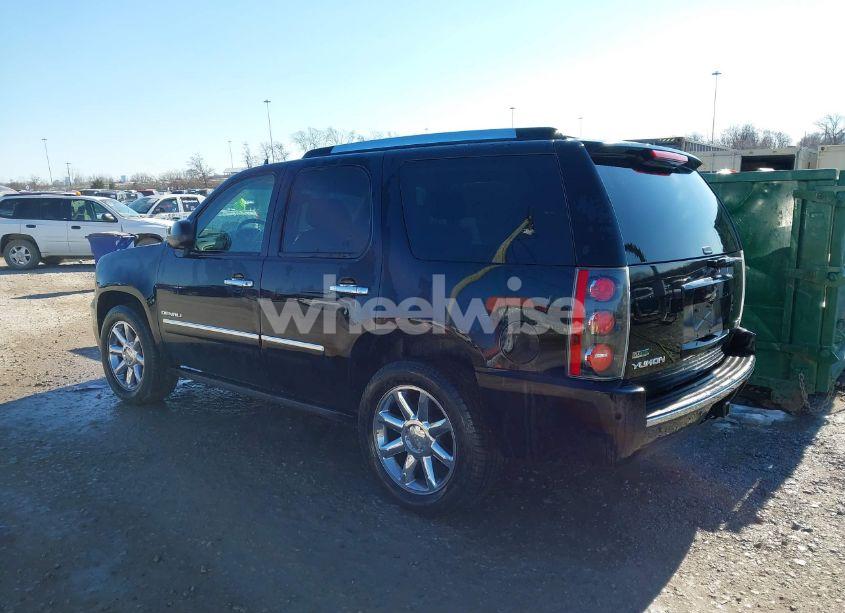 Photo 3 of 2010 Gmc Yukon DENALI (VIN 1GKUKEEF8AR153359)