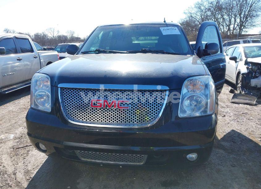 Photo 6 of 2010 Gmc Yukon DENALI (VIN 1GKUKEEF8AR153359)