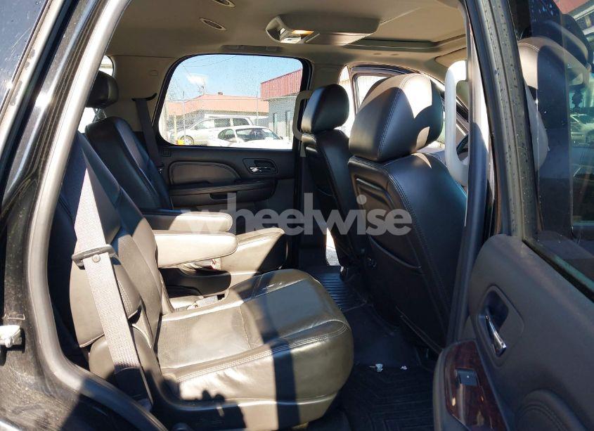 Photo 8 of 2010 Gmc Yukon DENALI (VIN 1GKUKEEF8AR153359)