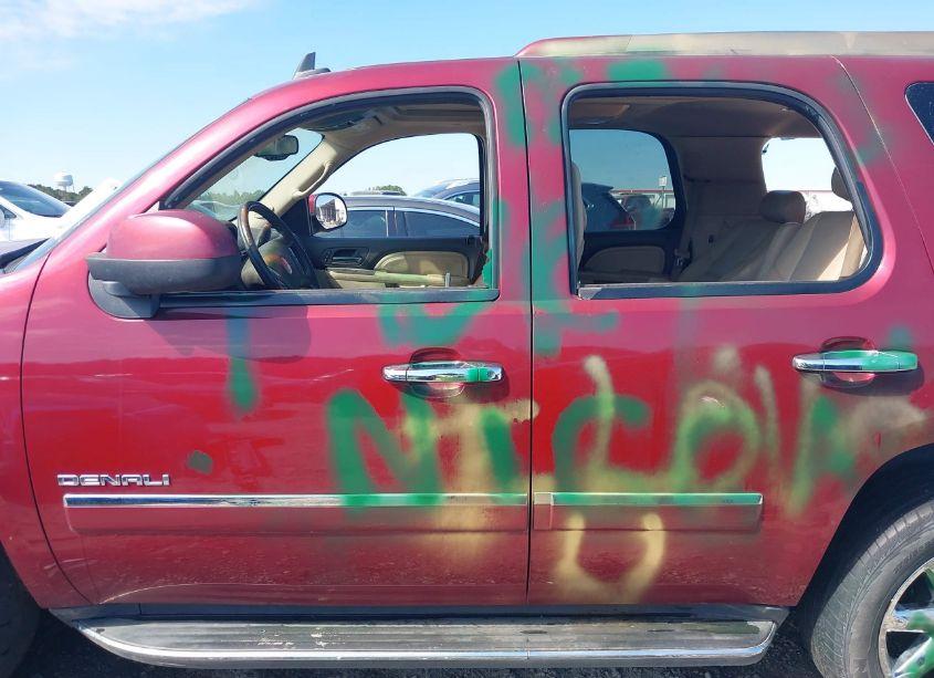 Photo 14 of 2010 Gmc Yukon DENALI (VIN 1GKUKEEF9AR241952)