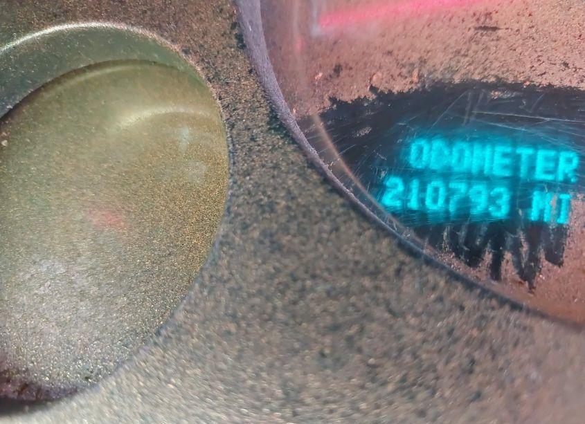 Photo 15 of 2010 Gmc Yukon DENALI (VIN 1GKUKEEF9AR241952)