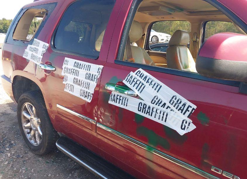 Photo 19 of 2010 Gmc Yukon DENALI (VIN 1GKUKEEF9AR241952)