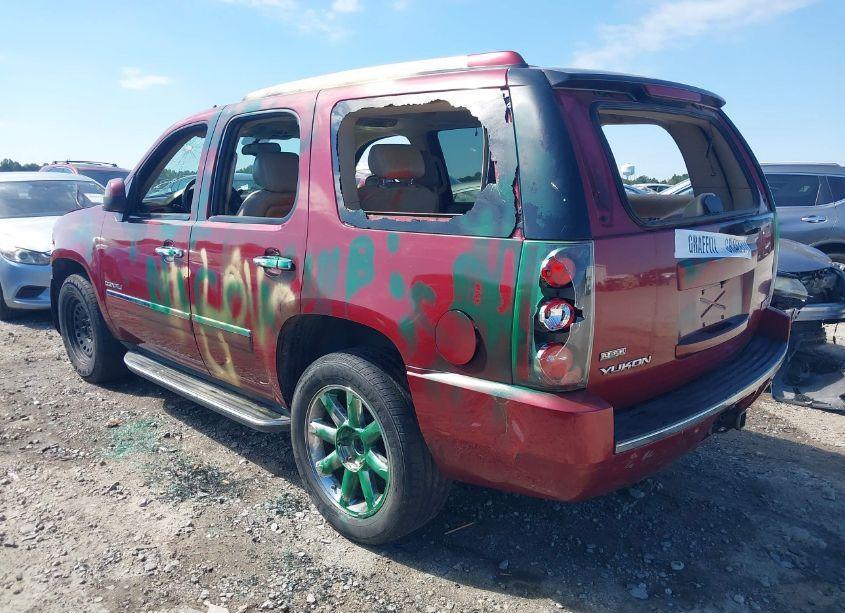 Photo 3 of 2010 Gmc Yukon DENALI (VIN 1GKUKEEF9AR241952)