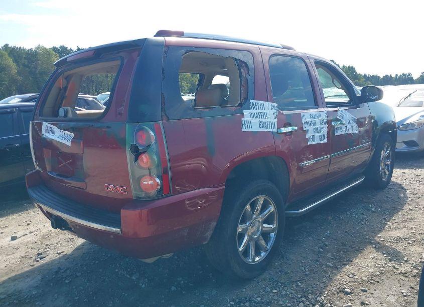Photo 4 of 2010 Gmc Yukon DENALI (VIN 1GKUKEEF9AR241952)