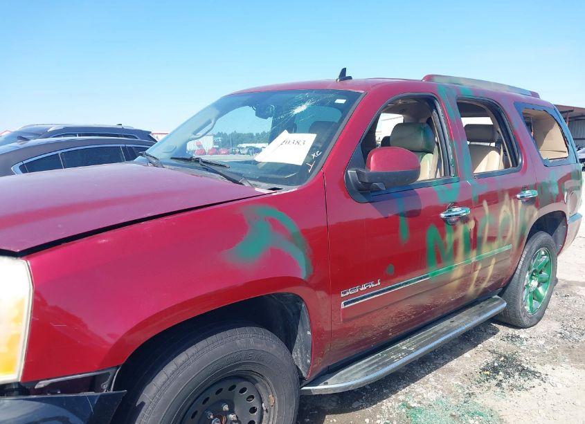 Photo 6 of 2010 Gmc Yukon DENALI (VIN 1GKUKEEF9AR241952)