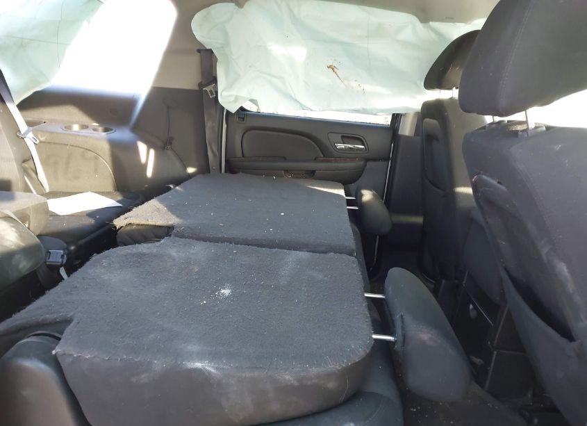 Photo 8 of 2010 Gmc Yukon XL 1500 SLE (VIN 1GKUKHE33AR199835)