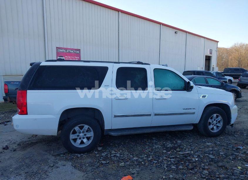 Photo 13 of 2010 Gmc Yukon XL 1500 SLT (VIN 1GKUKKE3XAR232648)