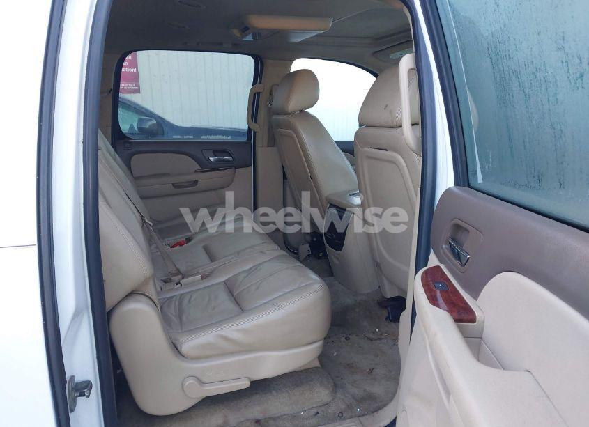 Photo 8 of 2010 Gmc Yukon XL 1500 SLT (VIN 1GKUKKE3XAR232648)