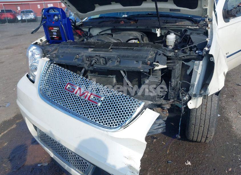 Photo 6 of 2010 Gmc Yukon XL 1500 DENALI (VIN 1GKUKMEF6AR157775)