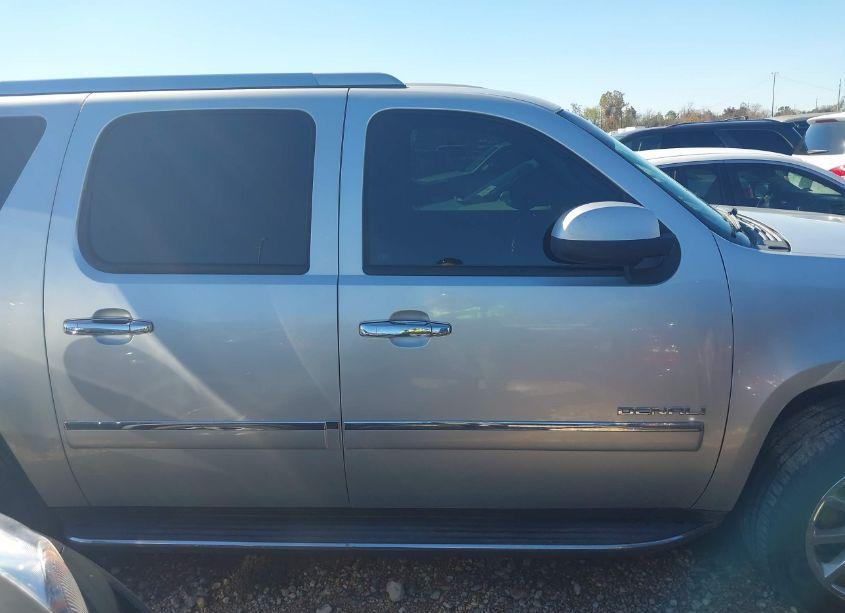 Photo 13 of 2010 Gmc Yukon XL 1500 DENALI (VIN 1GKUKMEF9AR185375)