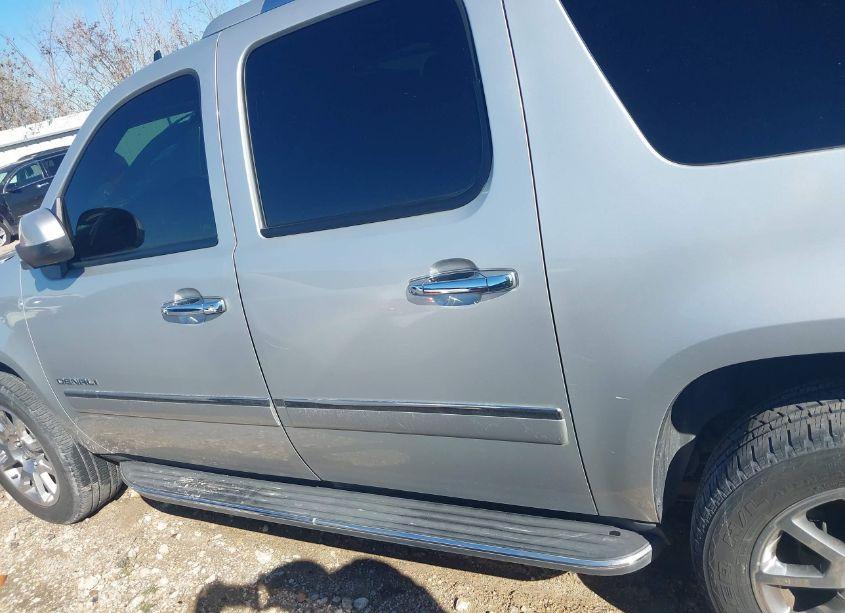 Photo 14 of 2010 Gmc Yukon XL 1500 DENALI (VIN 1GKUKMEF9AR185375)