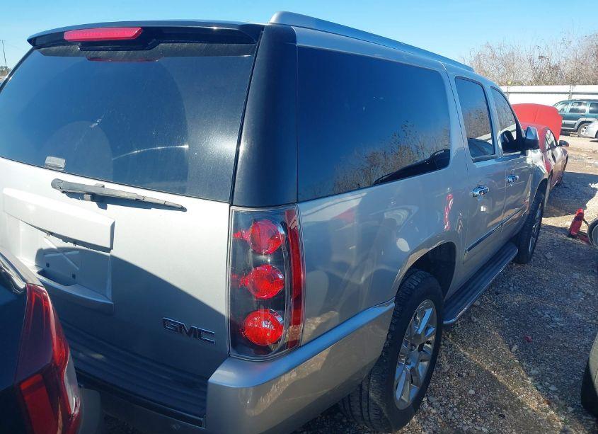 Photo 4 of 2010 Gmc Yukon XL 1500 DENALI (VIN 1GKUKMEF9AR185375)