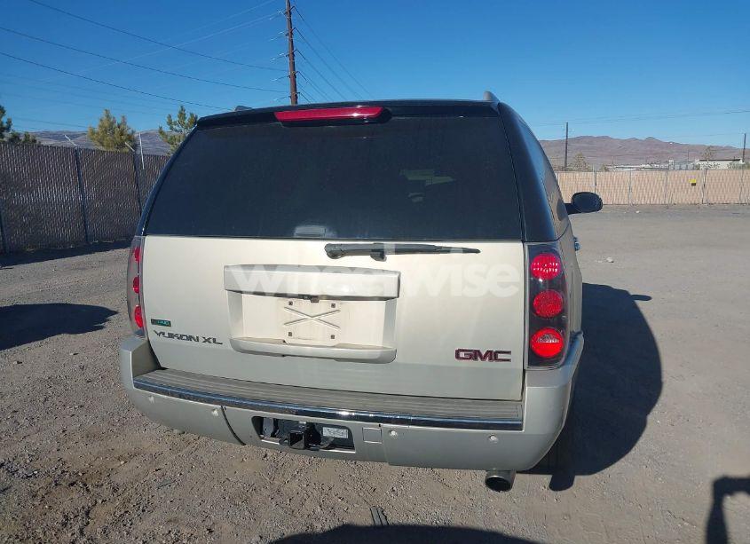 Photo 16 of 2010 Gmc Yukon XL 1500 DENALI (VIN 1GKUKMEF9AR193007)
