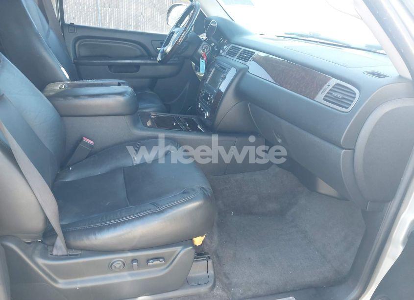 Photo 5 of 2010 Gmc Yukon XL 1500 DENALI (VIN 1GKUKMEF9AR193007)