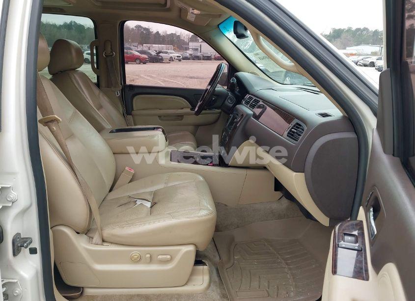 Photo 5 of 2010 Gmc Yukon XL 1500 DENALI (VIN 1GKUKMEFXAR218674)