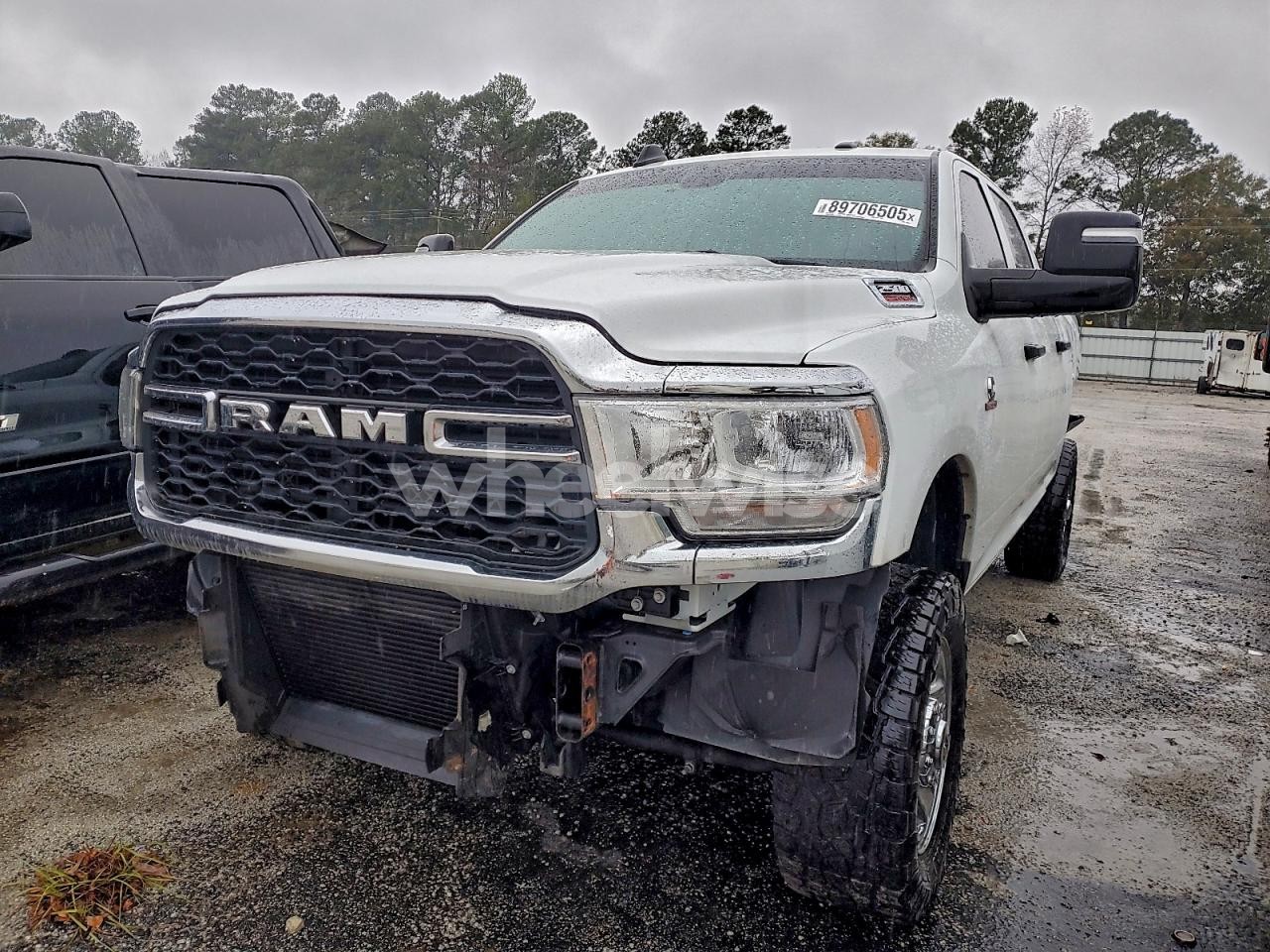Photo 2 of 2023 RAM 2500 TRADESMAN (VIN 1GMDU03E9XD176900)