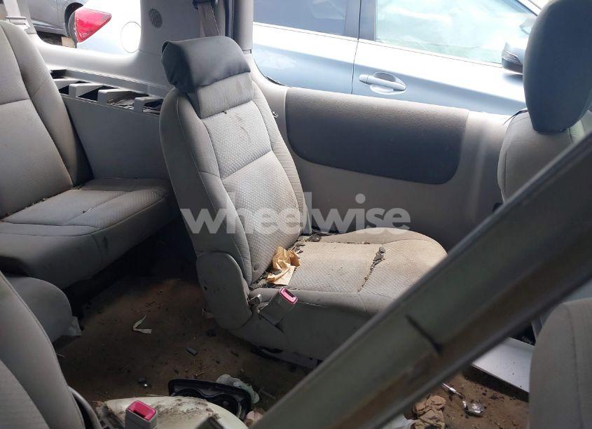 Photo 8 of 2006 Pontiac Montana SV6 (VIN 1GMDV33L06D176389)