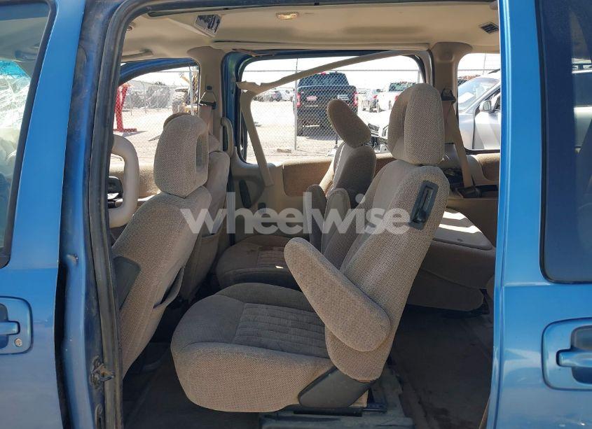 Photo 8 of 2000 Pontiac Montana M16 (VIN 1GMDX03E0YD103858)