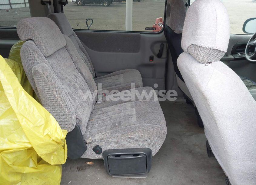 Photo 8 of 2000 Pontiac Montana M16 (VIN 1GMDX03E4YD331779)