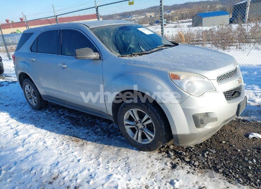 2015 Chevrolet Equinox LS (VIN 1GNALAEK0FZ108710) main photo