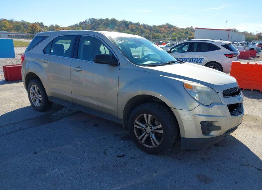 2015 Chevrolet Equinox LS (VIN 1GNALAEK1FZ104133) main photo